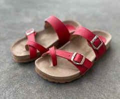 Sandalia tiras con hebilla rojo