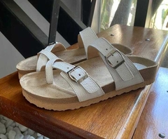 Sandalia tiras con hebilla blanco