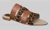 Sandalias chatas marrones