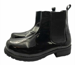 Botineta de charol modelo unisex en internet