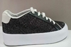Zapatilla urbanas de glitters negro