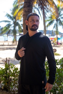 Blusa de frio MDI preta com capuz na internet
