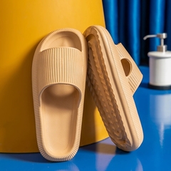 Chinelo Nuvem na internet