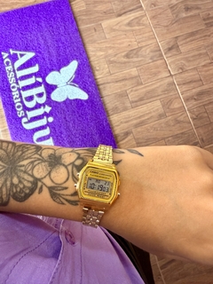 Relógio Casio Pequeno Dourado