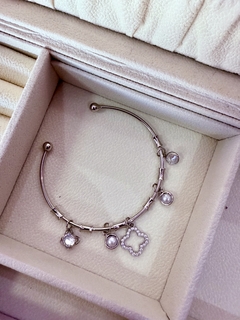 Bracelete Aço Pingentes - comprar online