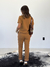 CONJUNTO KARIN BLUSA + CALÇA OCRE na internet