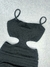 Vestido Curto Decote Quadrado na internet