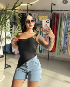 Cropped Joyce