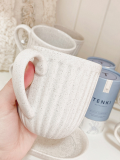 Taza Elena en internet