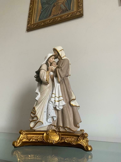 Sagrada Familia Carinho 35cm em gesso