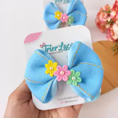 Laço Cruzado (Fita Jeans) - Trier Laços - Curitiba/PR | Acessórios de cabelo para crianças de todas as idades