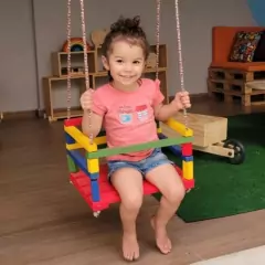 Brinquedo Balanço Cadeirinha Com Grades De Proteção