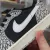 Jordan - 1 Retro Low Black Cement na internet