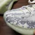 Adidas - Yeezy Boost 380 Alien na internet