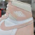 Jordan - 1 Retro High OG Washed Pink na internet
