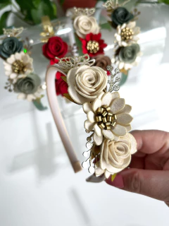 Kit Tiara Floral Festas Marfim - monta 1 peça - comprar online