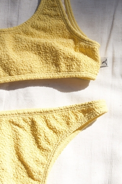 TOP LONGAN CRIMP AMARILLO - Ananda Swimwear