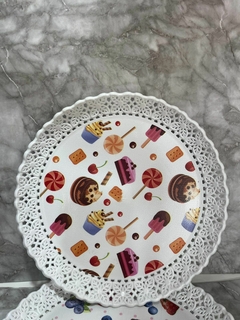 Bandeja plastica 26cm, para torta o cupcake. en internet
