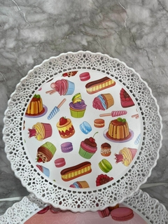 Bandeja plastica 30cm, para tortas o cupcakes. - comprar online