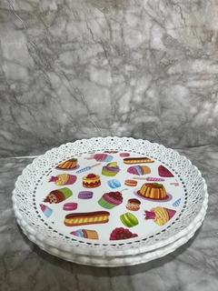 Bandeja plastica 30cm, para tortas o cupcakes. - Blanqueria santina