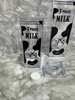 Botella Para Leche Acrílica - tienda online