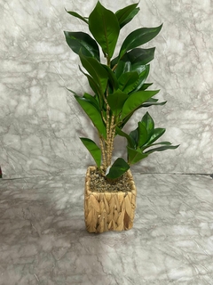 Planta decorativa artificial con maceta tejida. COD: 3764.