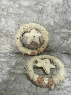 Corona Navideña 20 cm - Diseño Elegante y Artesanal