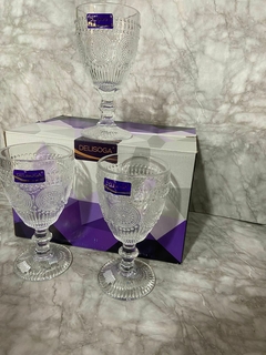 "Set de 6 Copas Labradas de Vidrio 330cc – Promo Especial Navidad". COD: 61. en internet