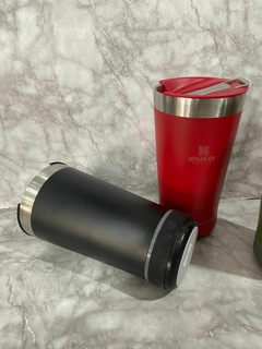 ✨ Vaso Térmico con Parlante Integrado Stanley – Innovación y Estilo ✨. COD: 2620. en internet