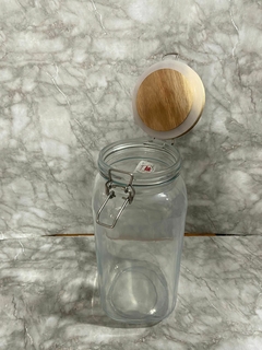 Frasco de Vidrio con Tapa de Madera y Cierre Hermético – 26 cm de Alto. COD: 1375. en internet
