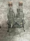 ✨ Set de 2 Dispensadores de Vidrio con Canillas y Base de Metal – Ideal para Bebidas ✨. COD: 1826.