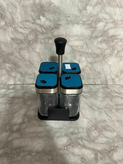 Especiero x4 con Soporte – Frascos de Vidrio con Tapas de Acero y Plástico. COD: 1644. - comprar online
