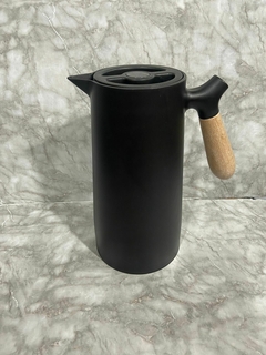 Jarra/Termo térmico con interior de vidrio – Ideal para mate y bebidas frías. COD: 1827.