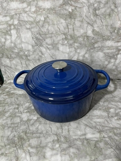 Olla de Hierro Fundido Esmaltado VONNE 26 cm con Tapa – Rojo o Azul. COD: 812. - Blanqueria santina