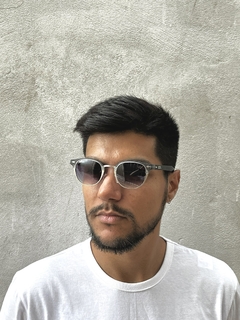 Óculos de sol Itália cinza fosco com dourado - comprar online
