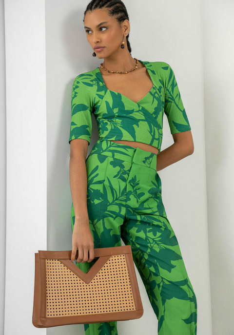 BLUSA CANELADA COM DETALHE TRANSPASSADO ESTAMPADA LEZ A LEZ FEMININA