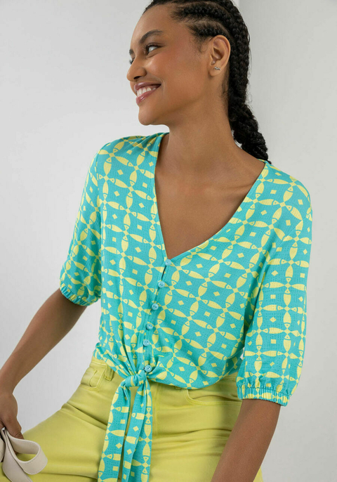 BLUSA MANGA CURTA COM AMARRAÇÃO BARRA ESTAMPADA LEZ A LEZ FEMININA