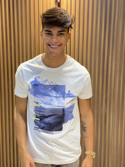 CAMISETA ESTAMPA CAMPO ARAMIS MASCULINA