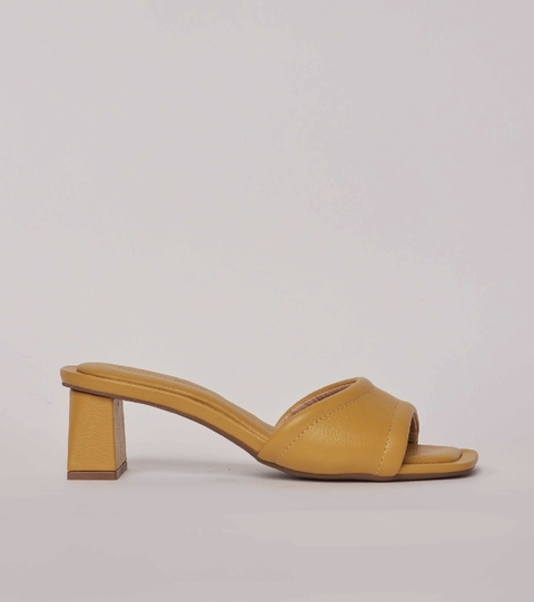 TAMANCO SALTO MEDIO MOSTARDA MORENA ROSA FEMININA