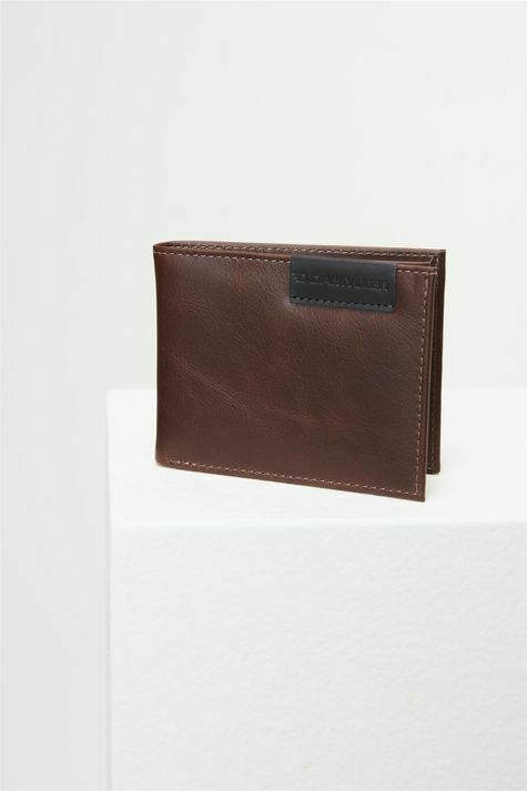 CARTEIRA BASICA COM ETIQUETA DE COURO MARROM DAMYLLER MASCULINA