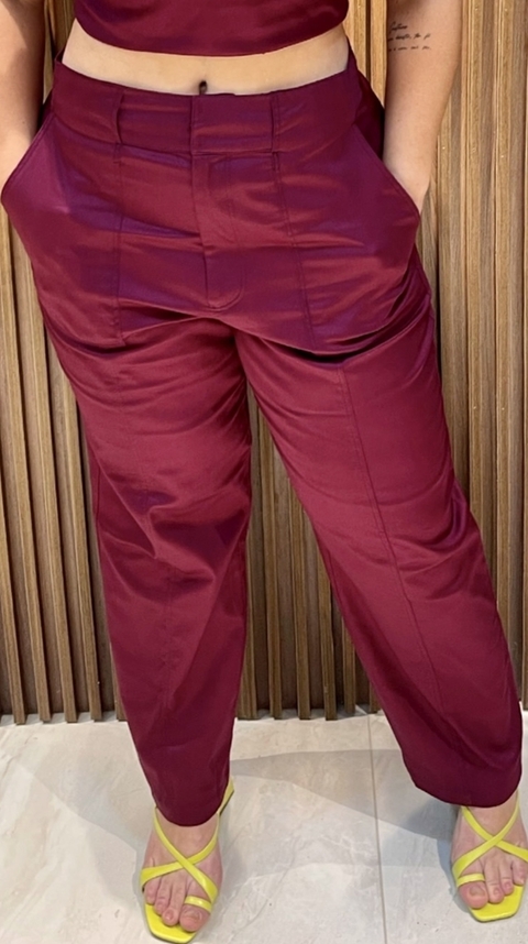 CALÇA ALFAIATARIA COS ALTO DETALHE BOLSO BORDO MARIA VALENTINA