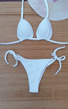 Imagem do ÚLTIMA PEÇA Kit com 3 Peças Biquíni + Saída