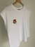 Remera ISABELLA bordada a mano con flor de tulipán - comprar online