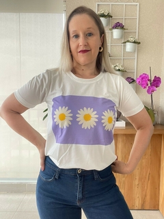 T-shirt Flores Lilás