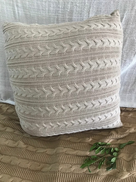 Almofada Tricô Trançado Camurça