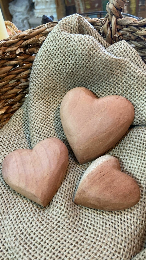 Meio Coração em Madeira