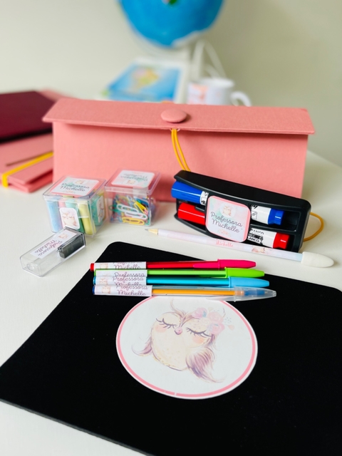 kit estojo com vários itens personalizado