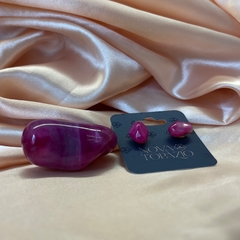 BRINCO PEDRA ROLADA AGARRADINHO- ÁGATA ROSA - comprar online