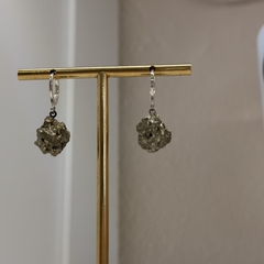 BRINCO PEDRA BRUTA ARGOLA (PRATA)- PIRITA - comprar online