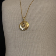 PINGENTE MANDALA LETRAS COM ZIRCONIAS - Nova Topázio